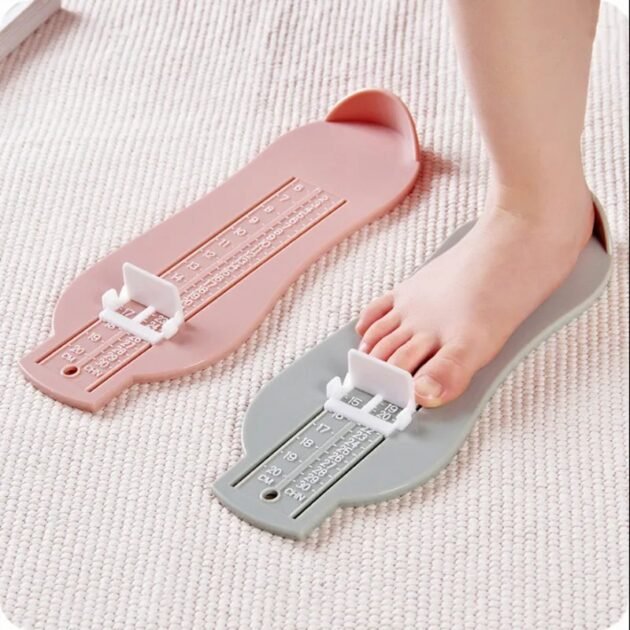 Règle de mesure de la taille des chaussures pour enfants – أداة قياس القدم للأطفال