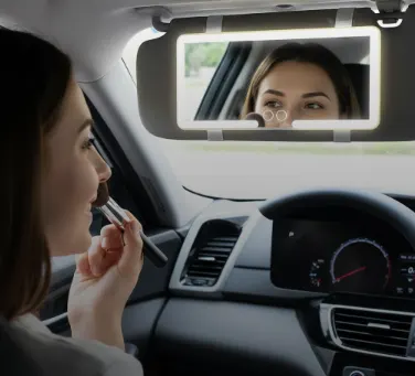 مرآة سيارة بإضاءة LED للمكياج