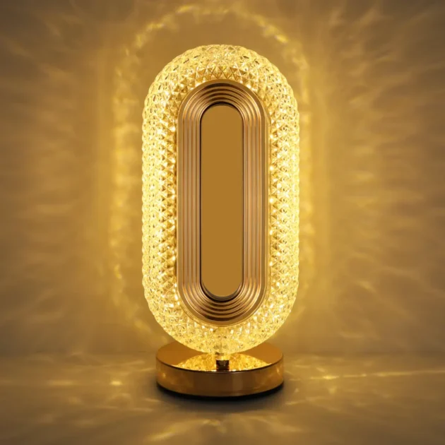 مصباح كريستالي LED فاخر بتصميم عصري وإضاءة دافئة أنيقة