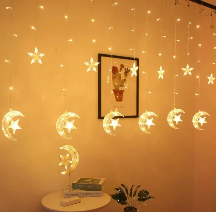 ستارة هلال ونجوم مضيئة – Rideau LED Lune & Étoiles Élégant